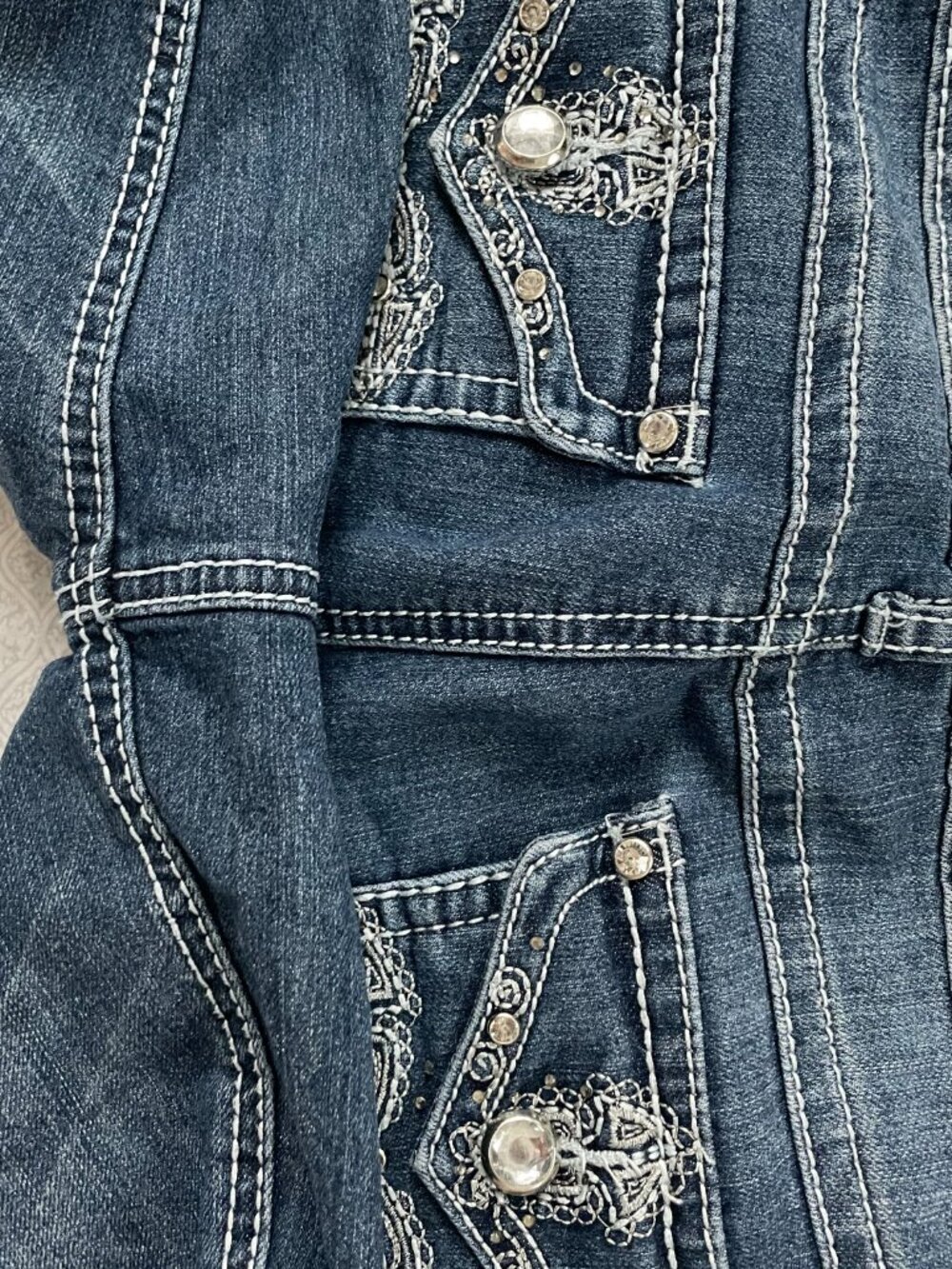 Earl Jeans 4P Embellished Pocket Denim - Picture 6 of 8